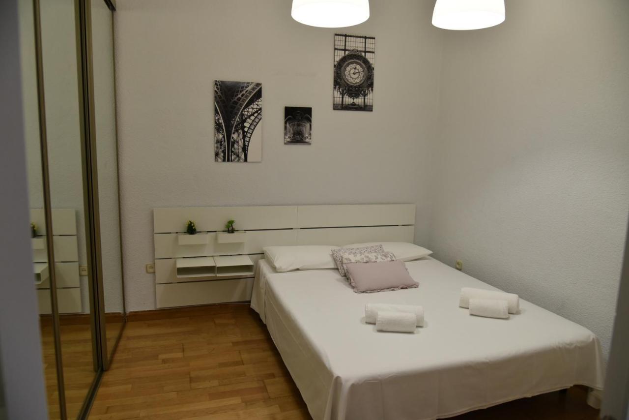 Disfruta, En La Misma Plaza Mayor Bonito Y Amplio Apartment